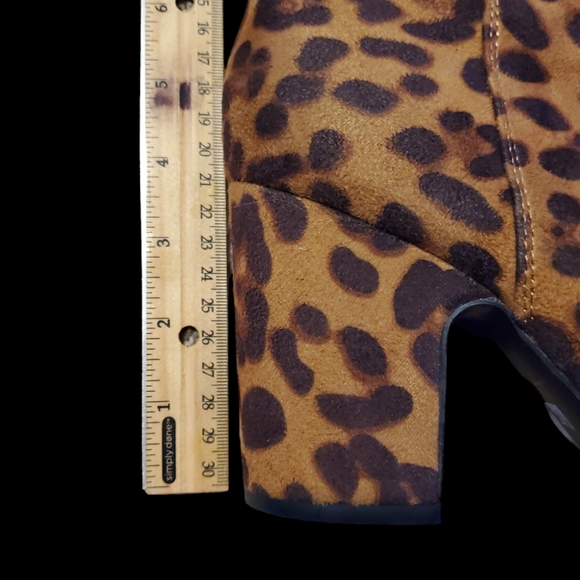 C Comfort Leopard Print Ankle Block Heel Booties With Zip Front. - Picture 6 of 9